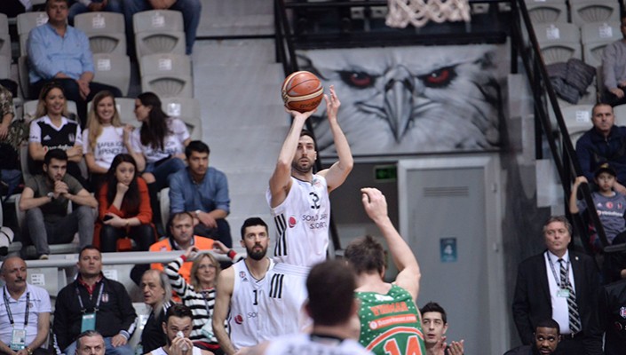 Beşiktaş Sompo Japan:79 Banvit:64