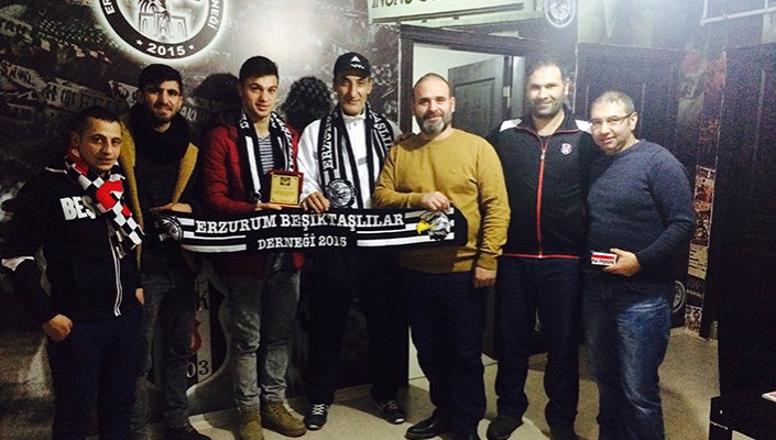 Erzurum Beşiktaşlılar Derneği’nden Boksörümüz Osman Aydın’a Plaket