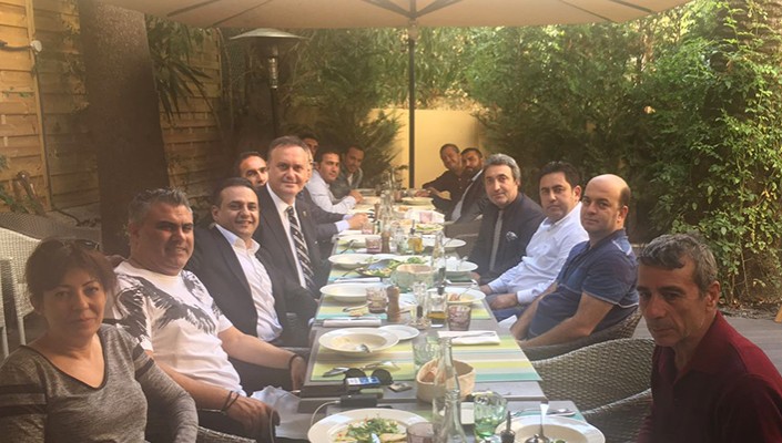 Hakan Özköse, Marsilya Beşiktaşlı Taraftarlar Derneği’nin Açılış Yemeğine Katıldı