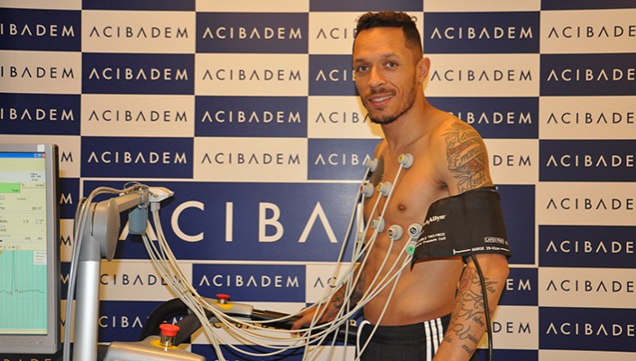 Adriano Correia Sağlık Kontrolünden Geçti