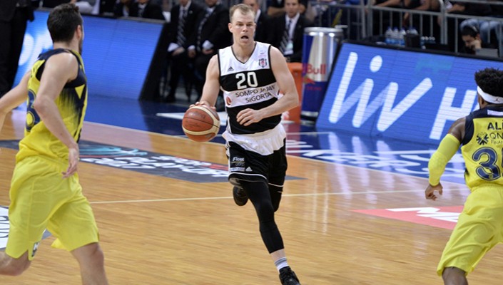 Fenerbahçe:83 Beşiktaş Sompo Japan:74