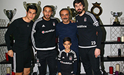 Sanatçı Yılmaz Erdoğan’dan Futbol Takımımıza Ziyaret