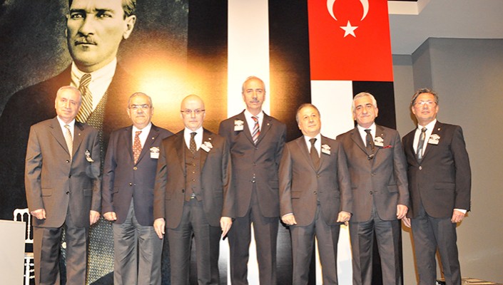 Divan Kurulu Olağanüstü Seçimli Toplantısında Tevfik Yamantürk Divan Kurulu Başkanlığına Seçildi