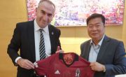 Beşiktaş supporters visit Chinese Cultural Counsellor in Ankara