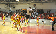 Beşiktaş receive Super League Cup after beating Göztepe 27:24 