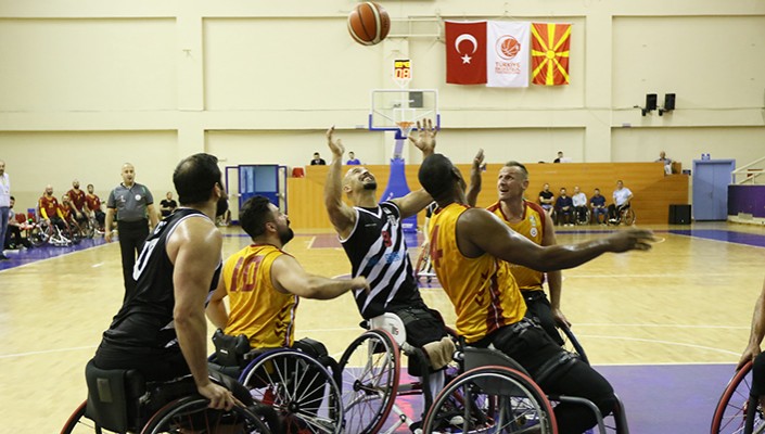 Galatasaray:86 Beşiktaş RMK Marine:57