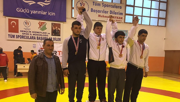 Güreş Takımımızdan Üç Şampiyonluk