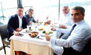 Ahmet Kavalcı’dan Futbol Takımımıza Yemek