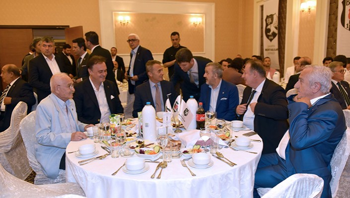 Başkanımız Fikret Orman Sakarya Beşiktaşlılar Derneği’nin İftar Davetine Katıldı