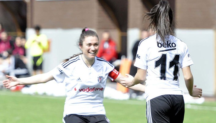 Beşiktaş:7 Van Büyükşehir Belediyespor:2 (Kadın Futbol)