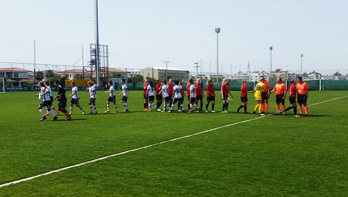 Kadın Futbol Takımımız Özel Maçta HK Vikingur İle Berabere Kaldı