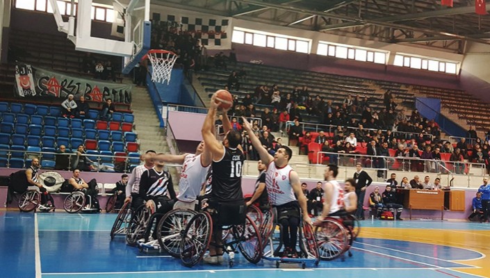 Karabükspor:69 Beşiktaş RMK Marine:73