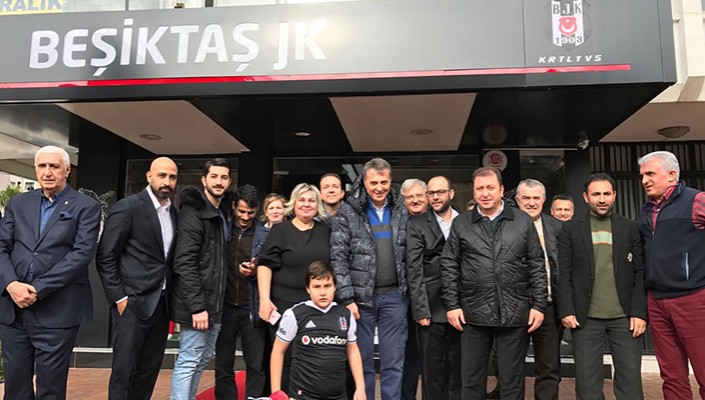 Başkanımız Fikret Orman, Antalya Lara Kartal Yuvası Mağazamızda Taraftarlarımızla Buluştu