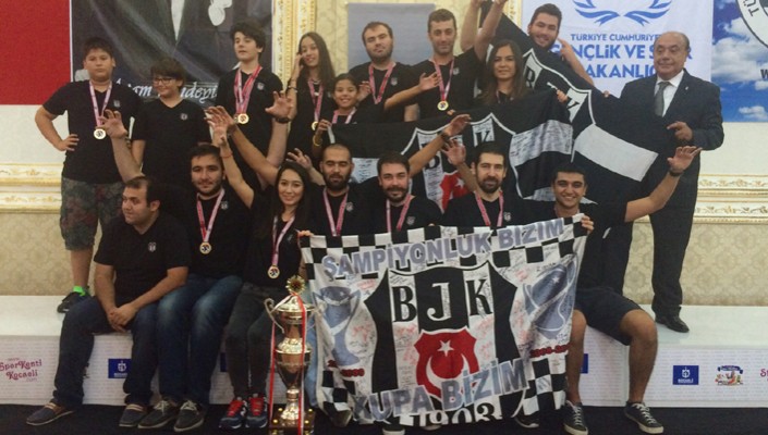 Satranç Takımımız, Şampiyonluk Kupasını Aldı
