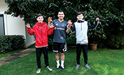 Tekmeye kafa atan Pitbul; Gary Medel