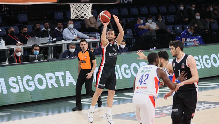 Anadolu Efes:87 Beşiktaş Icrypex:72