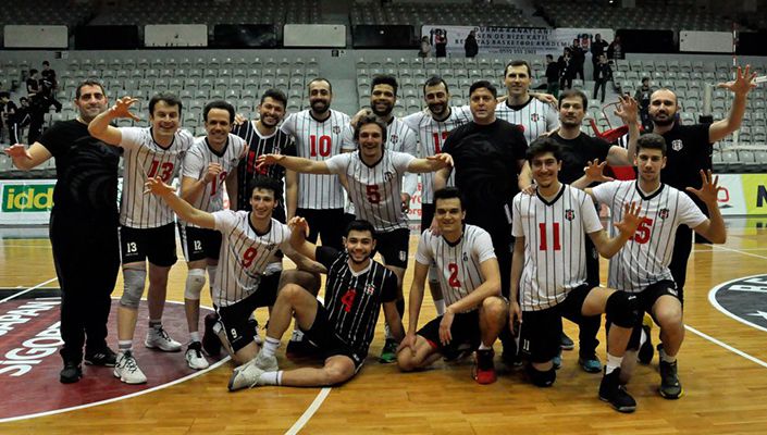 Erkek Voleybol Takımımız Efeler Ligi'ne Yükseldi