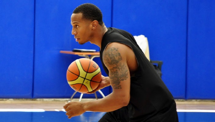 Curtis Jerrells Antrenmanda