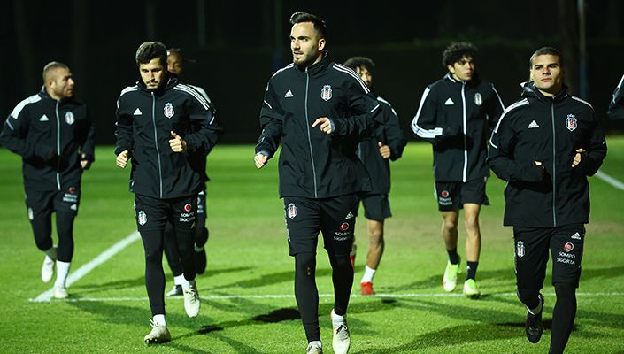 Antalya Kampında İlk Antrenman