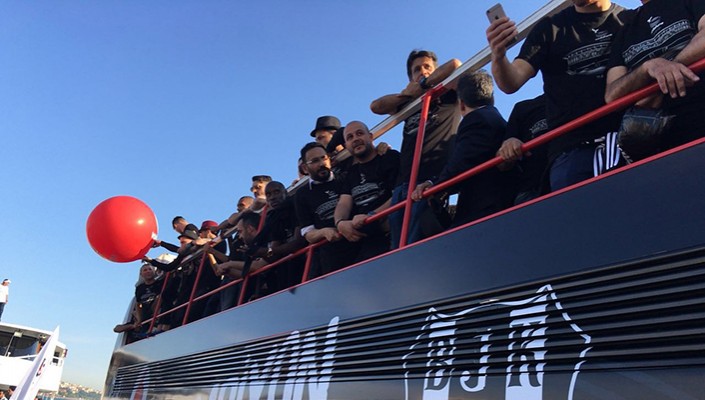 Şampiyon Beşiktaş, Büyük Taraftarıyla Buluştu