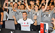 Pepe, Vodafone Park Kartal Yuvası’nda Taraftarlarımızla Buluştu