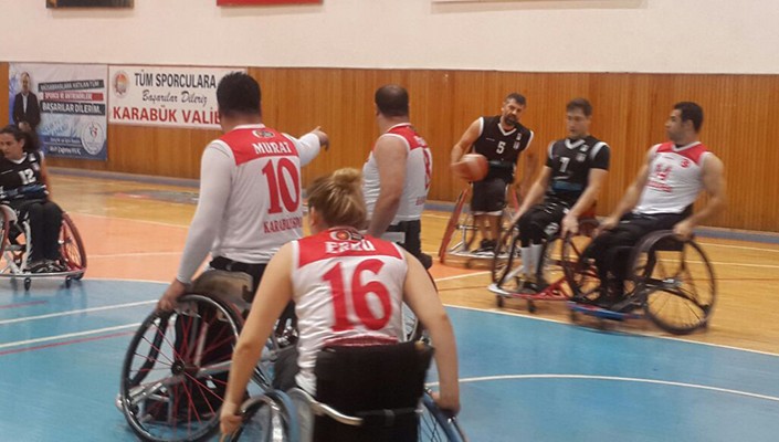 K. Karabükspor:65 Beşiktaş RMK Marine:70