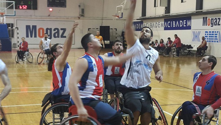 Tekerlekli Sandalyede Rakip Şanlıurfa B. Ş.
