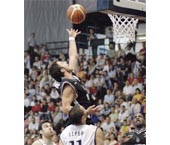 Efes Pilsen:80 Beşiktaş Cola Turka:63