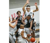 Beşiktaş:89 Tuborg:81 