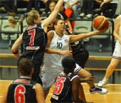Beşiktaş Cola Turka 73, Istanbul University 71 