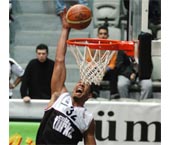 Beşiktaş Cola Turka:65 - Snaidero Udine:71