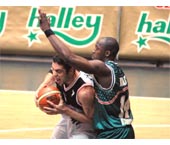P. Karsiyaka:56 Besiktas Cola Turka:63