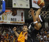 Beşiktaş Cola Turka 113 - 71 Galatasaray Cafe Crown