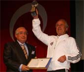 Yılın Teknik Direktörü Ödülü Mustafa Denizli’nin