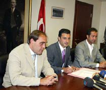 Kaptanımız da imzaladı