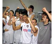Beşiktaş : 74 Fenerbahce : 63