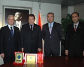 200 Bin YTL Mehmetçik Vakfı’na Teslim Edildi