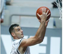 Beşiktaş: 77 - Büyük Kolej: 73