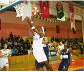 Beşiktaş: 71-Fenerbahçe: 73