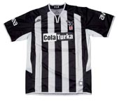 Çubuklu Formalarımız BJK Store’larda