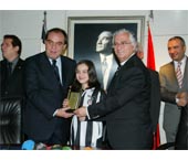 Başkanımız’a TDK’dan Onur Ödülü