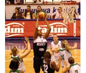 Bayan Basketbol Takımımız Finalde
