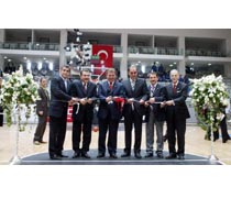 Akatlar Muhteşem Bir Törenle Açıldı 