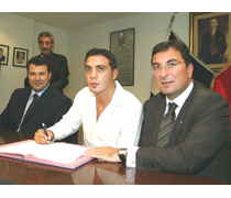 Berkant Göktan İmzayı Attı