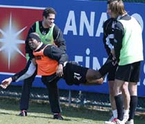 Kartal´ın keyfi yerinde