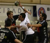 Men’s Handball Advances to Quarterfinals