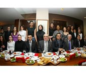 Pota’da Bayanlara Yemek