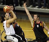 Beşiktaş: 54 Galatasaray:71