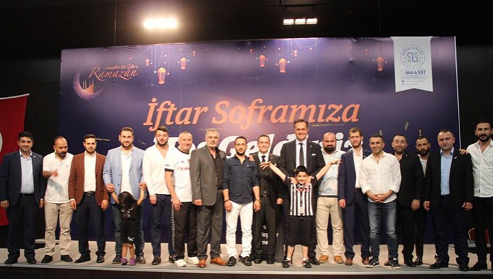 Hakan Özköse, Arnavutköy Beşiktaşlılar Derneği’nin İftar Davetine Katıldı