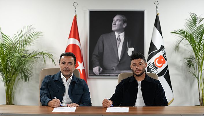 Asbaşkanımız Emre Kocadağ, Yeni Transferimiz Alex Chamberlain ile Bir Araya Geldi